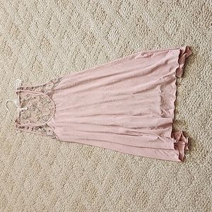 NWOT lace back stretch long tank szl